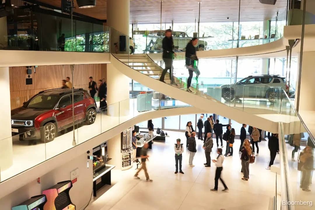 Xe giá rẻ lên ngôi, doanh số bán xe điện tăng vọt