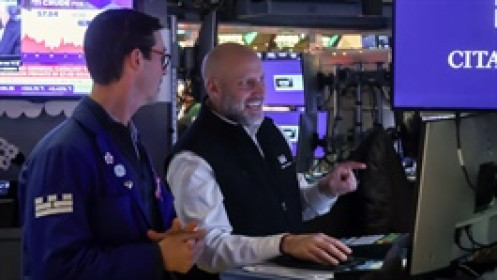 S&P 500 lập kỷ lục mới trước thềm ngày Giáng sinh