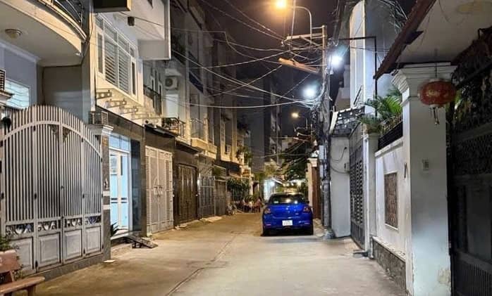 Nhà trong hẻm khó bán