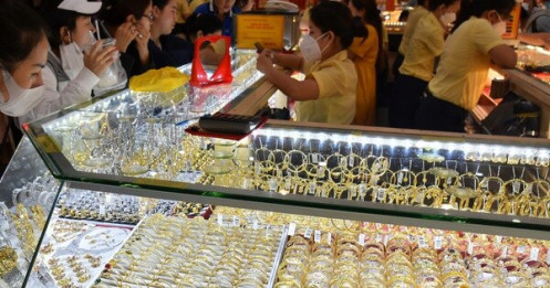 Giá vàng hôm nay 24-12: Giá vàng thế giới tăng rất mạnh