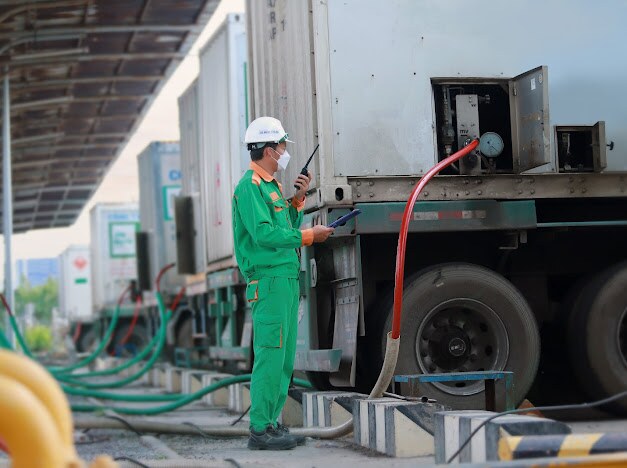 Vụ gần 500 xe buýt TPHCM có thể ngừng hoạt động vì thiếu khí: Doanh nghiệp nói gì?