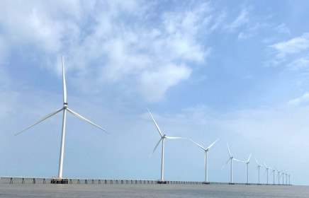 Ông Trump “đóng băng” điện gió ngoài khơi, đe dọa hàng ngàn lao động