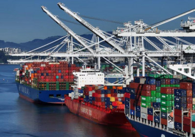 Nhiều thách thức rình rập thương mại toàn cầu trong năm mới