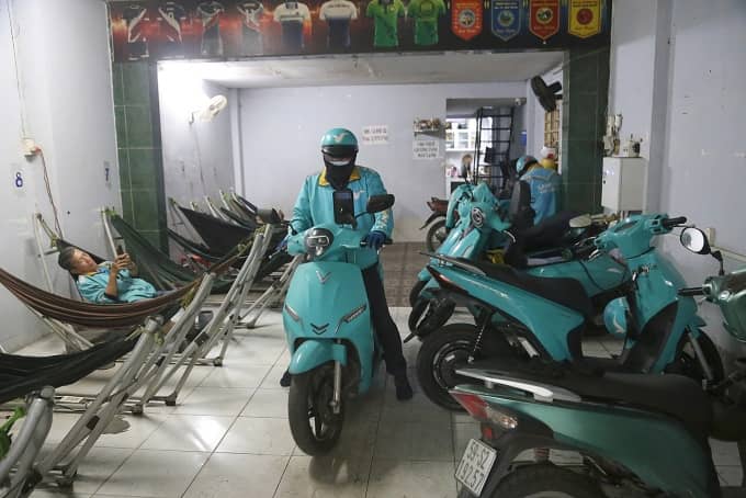 Xe máy điện chờ 'cứu cánh' từ đề xuất 20.000 tủ đổi pin