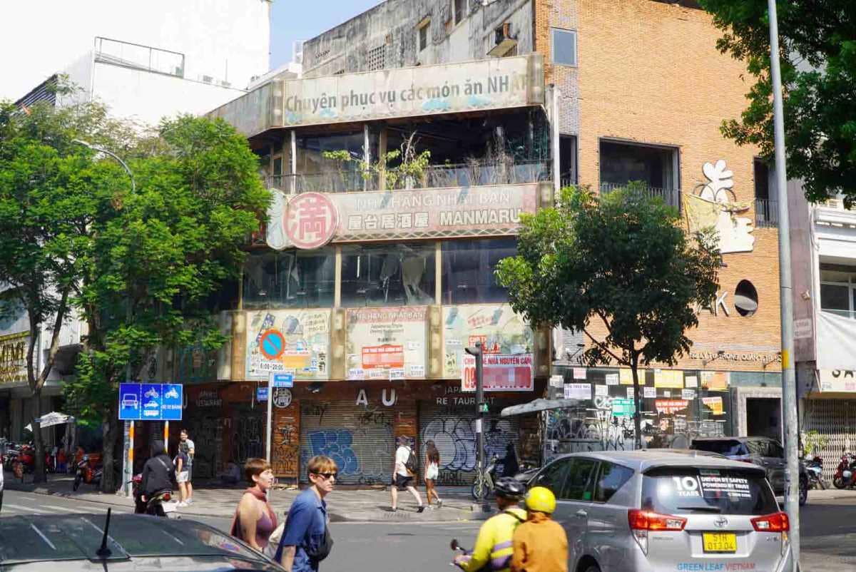 Nghịch lý mặt bằng cho thuê cuối năm