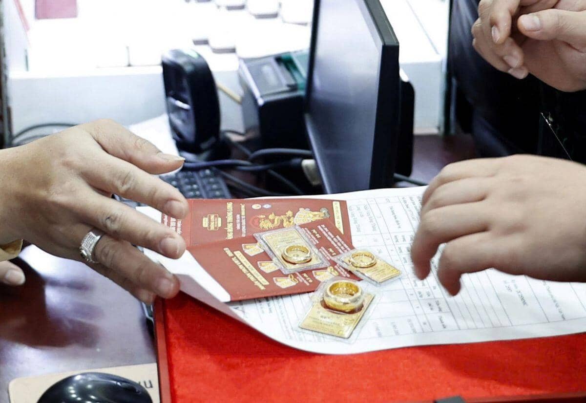 Giá vàng giảm đồng loạt, điều gì đang xảy ra?