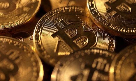 Chuyến 'tàu lượn' của Bitcoin trong năm qua