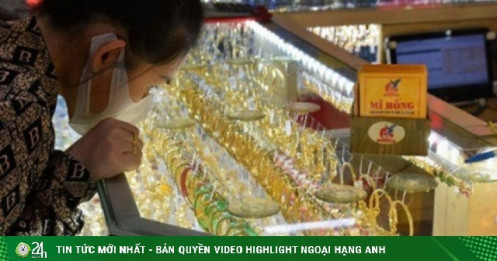 Giá vàng hôm nay 31-12: Tăng lên rồi bất ngờ giảm sâu