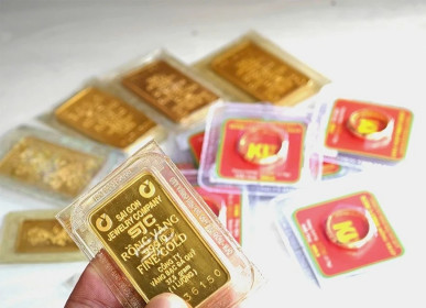 Giá vàng miếng giảm mạnh hơn vàng nhẫn