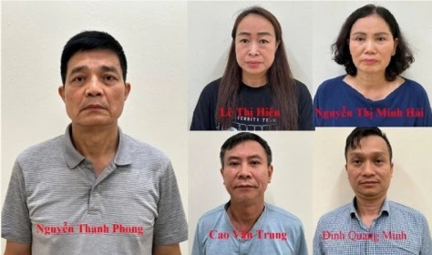 Hai cựu Cục trưởng Cục An toàn thực phẩm hầu tòa vụ 'ăn chia' tiền hối lộ