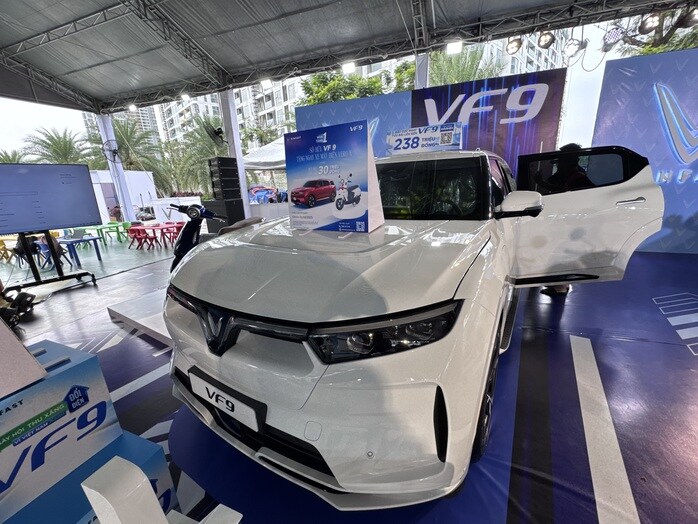 VinFast của tỉ phú Phạm Nhật Vượng công bố chính sách bán xe điện giá "0 đồng"