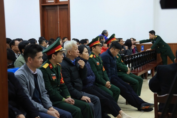 Hậu "pháo" muốn bán hết tài sản để khắc phục hậu quả