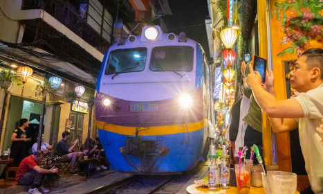 Bất cập nếu dừng chạy tàu qua trung tâm Hà Nội