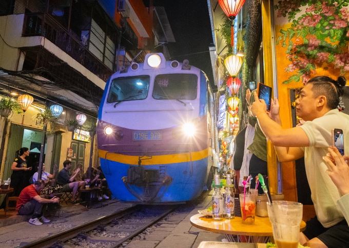 Bất cập nếu dừng chạy tàu qua trung tâm Hà Nội