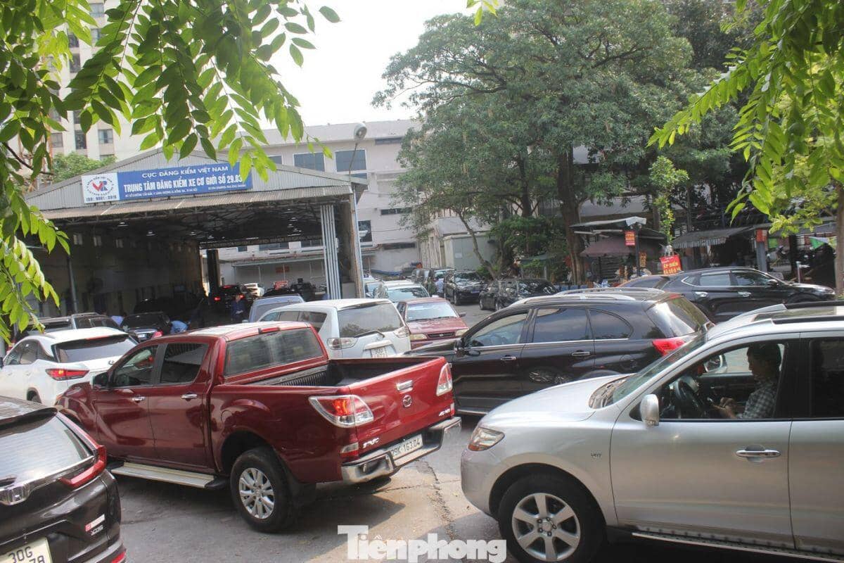 Bỏ tem thu phí đường bộ: Chủ xe cần lưu ý gì khi đăng kiểm?