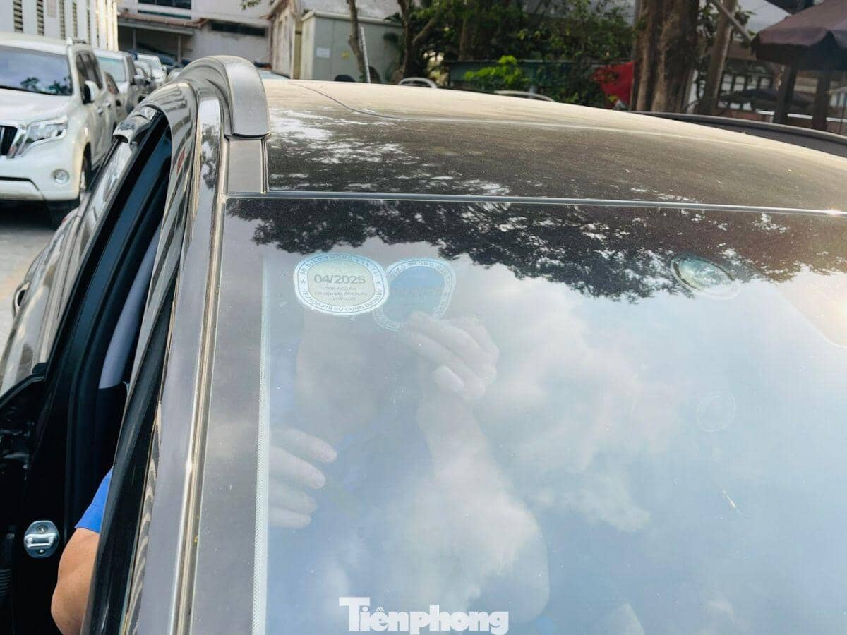 Bỏ tem thu phí đường bộ: Chủ xe cần lưu ý gì khi đăng kiểm?