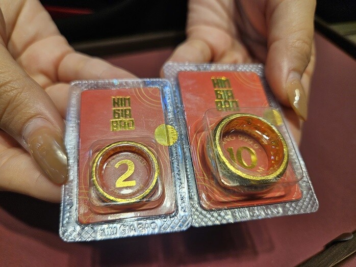 Sáng 10/1, giá vàng miếng SJC có biến động bất ngờ