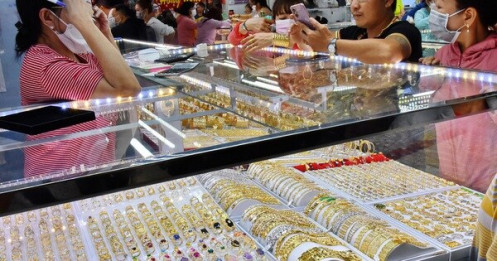 Giá vàng hôm nay 11-1: Đồng loạt dự báo đi lên