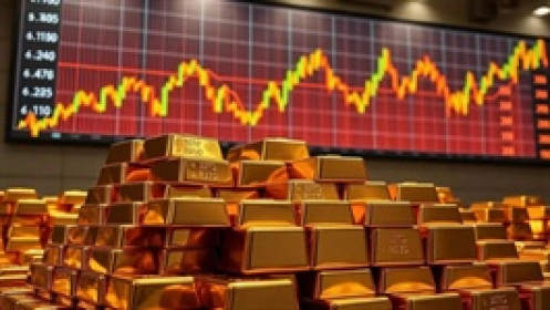 Vàng thế giới vọt gần 2%, bạc gần 83 USD sau các động thái của ông Trump