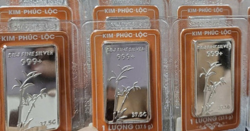 Giá bạc hôm nay 12-1: Không chỉ vàng, bạc cũng gây bất ngờ