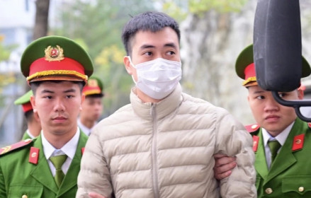 Ông 'trùm' đường dây sản xuất sữa giả HIUP lĩnh 30 năm tù