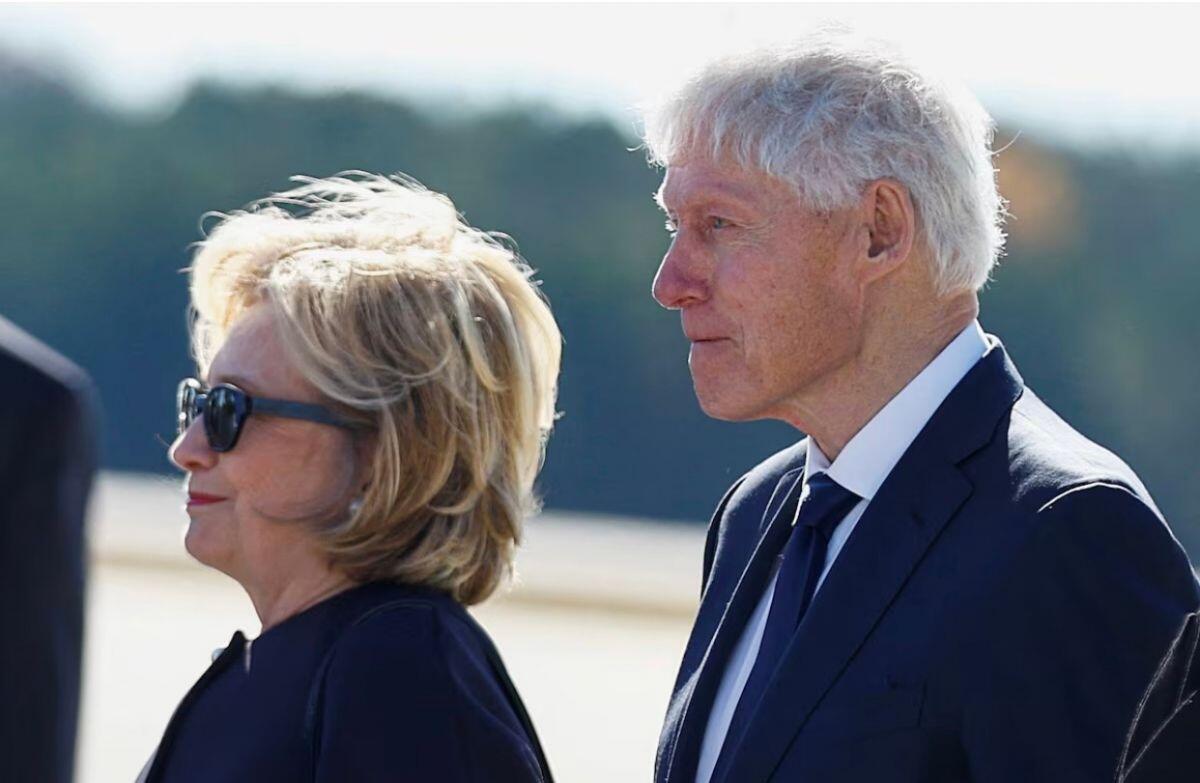 Vợ chồng cựu Tổng thống Clinton từ chối điều trần vì tỷ phú ấu dâm Epstein