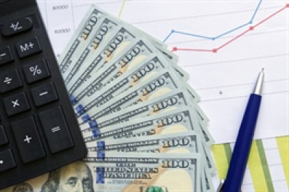 Một công ty tư vấn đầu tư chứng khoán có doanh thu trở lại sau 5 năm