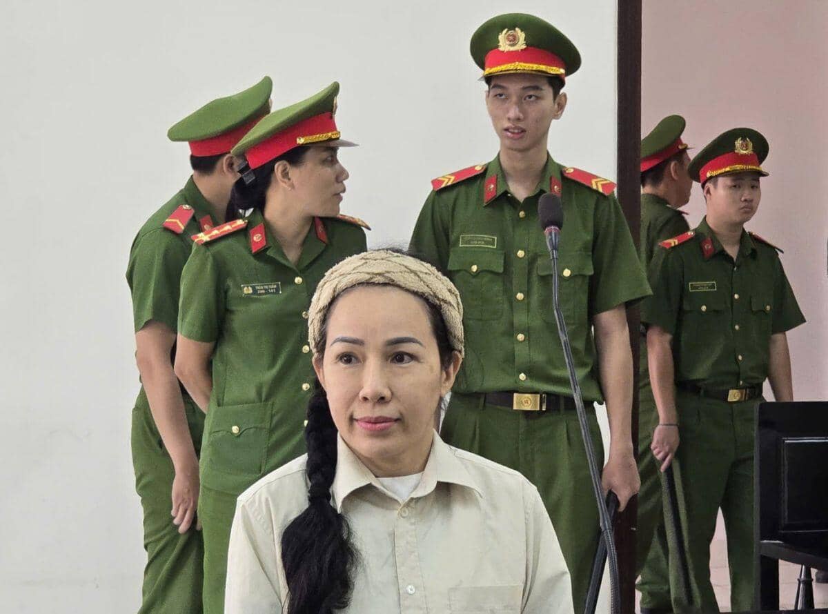 Xúc phạm vợ chồng bà Nguyễn Phương Hằng, YouTuber Đinh Thị Lan bị phạt 21 tháng tù