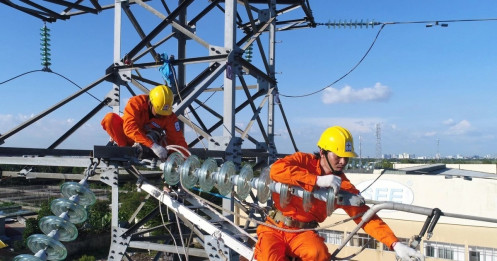 Thủ tướng yêu cầu tuyệt đối không để thiếu điện trong bất cứ tình huống nào