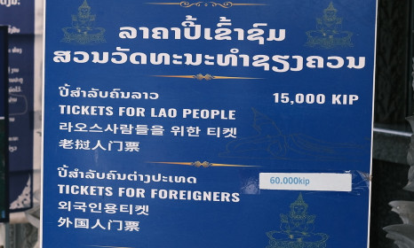 Vì sao nhiều điểm du lịch 'hét giá' với khách ngoại?