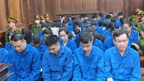 Cựu cán bộ Văn phòng Chính phủ bớt xén tiền "ngoại giao" của doanh nghiệp