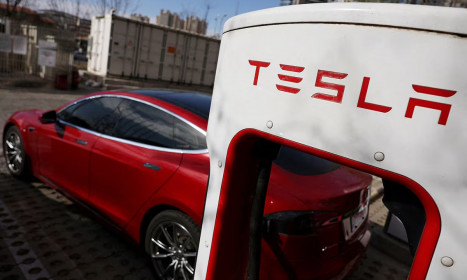 Tesla hưởng lợi đầu tiên khi Canada bỏ thuế 100% lên xe điện Trung Quốc