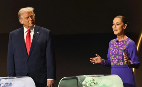 Tổng thống Mexico bác bỏ chỉ trích vụ dẫn độ 37 thành viên băng đảng sang Mỹ