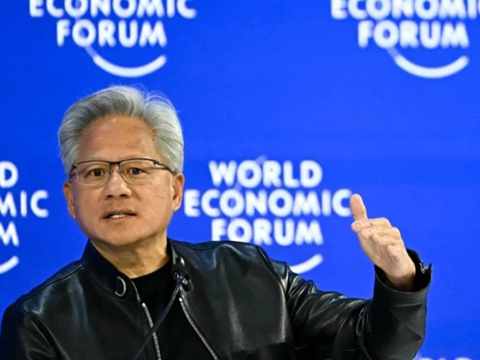Lo lắng mất việc bởi AI, CEO Nvidia khuyên chọn nghề... sửa ống nước