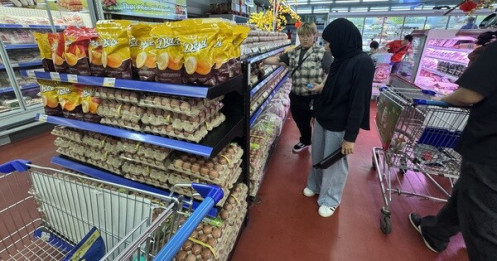 Giá trứng chênh nhau, người tiêu dùng bất lợi