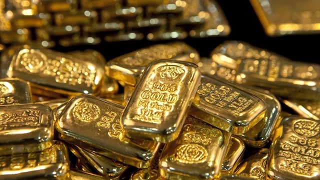 Vàng thế giới vượt mốc 4,960 USD, bạc và bạch kim nối dài chuỗi lập kỷ lục