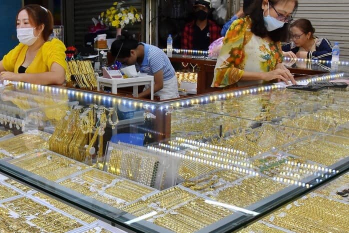 Cử tri phản ánh độc quyền mua - bán vàng miếng gây biến động lớn về giá, Ngân hàng Nhà nước nói gì?