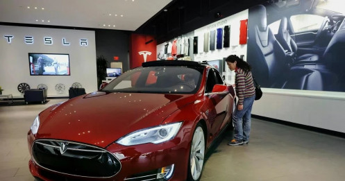 Ô tô điện Tesla được báo giá thay pin đắt gấp đôi giá xe