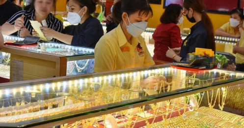 Cử tri kiến nghị có chính sách bình ổn giá vàng