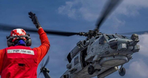 Tàu sân bay Mỹ tới sát sườn, quân đội Iran sẵn sàng chiến đấu cao