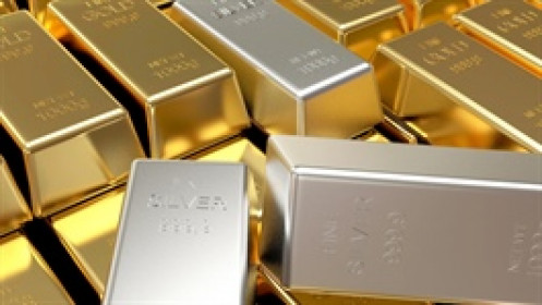 Vàng thế giới tiếp tục xuyên phá kỷ lục, vượt 5,160 USD