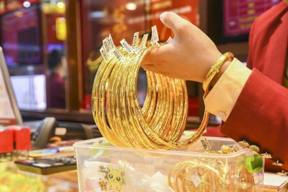 Giá vàng vượt 190 triệu đồng/lượng