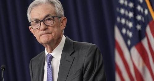 Giá vàng lập đỉnh sau quyết định lãi suất của FED, giá dầu "nhảy múa"
