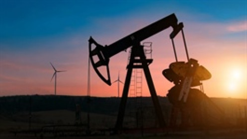 Giá dầu neo gần đỉnh 6 tháng khi nhà đầu tư theo dõi căng thẳng Mỹ-Iran