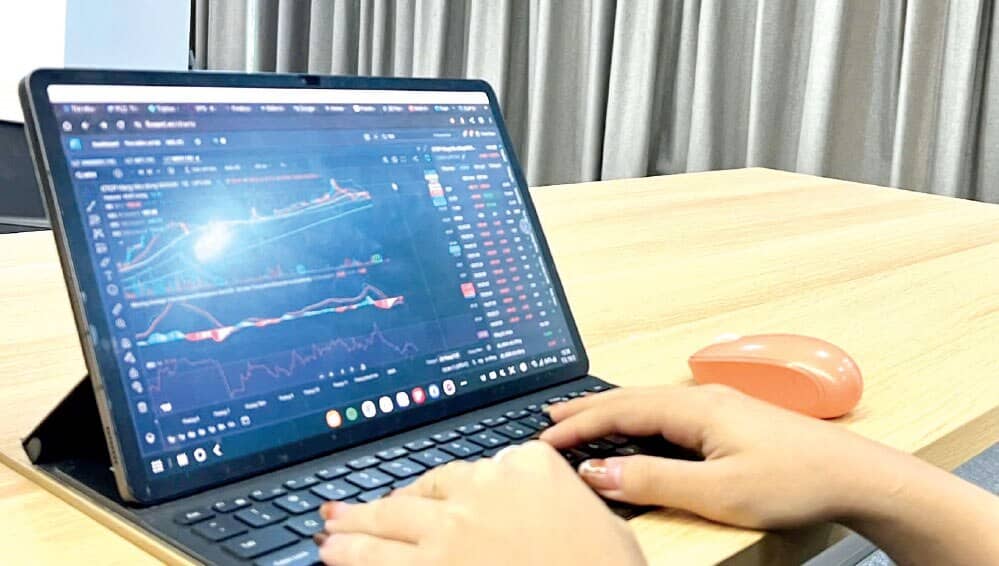 Việt Nam chỉ còn cách mức xếp hạng tín nhiệm đầu tư một bậc