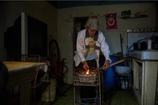 Mỹ tuyên bố viện trợ thêm cho Cuba, Cuba tố bị phong tỏa năng lượng
