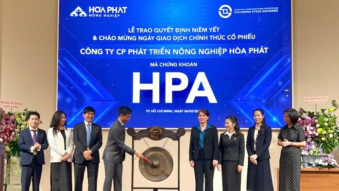 Tỉ phú thép Trần Đình Long: “Trở lại HoSE sau 19 năm, tôi rất xúc động”