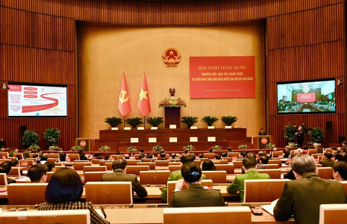 Đại hội XIV xác lập bước chuyển từ 'theo kịp' sang 'vươn lên cạnh tranh'