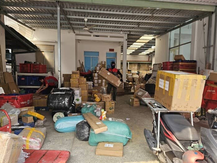 Thấp thỏm mua - bán hàng online dịp Tết
