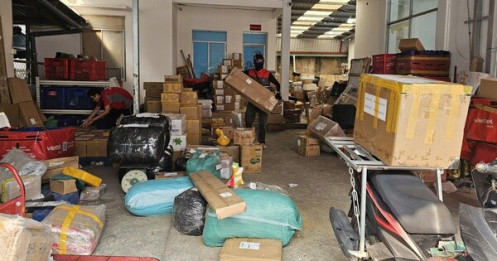 Thấp thỏm mua - bán hàng online dịp Tết